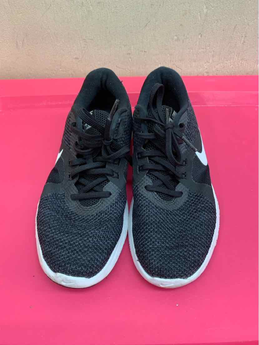 Nike Flex TR8 Women s Size 8 Black Sneakers Off The Rack