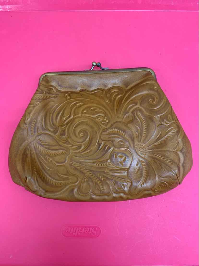 PATRICIA NASH - Savena Gold Leather Wristlet. Beautiful tooled leather and online NWT!