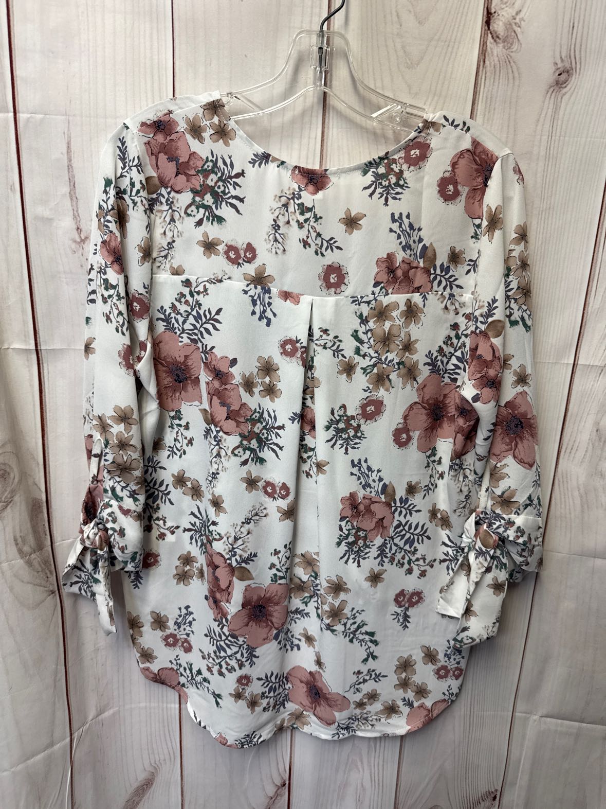 West K Women's Size M White & Pink Floral 3/4 Sleeve Top