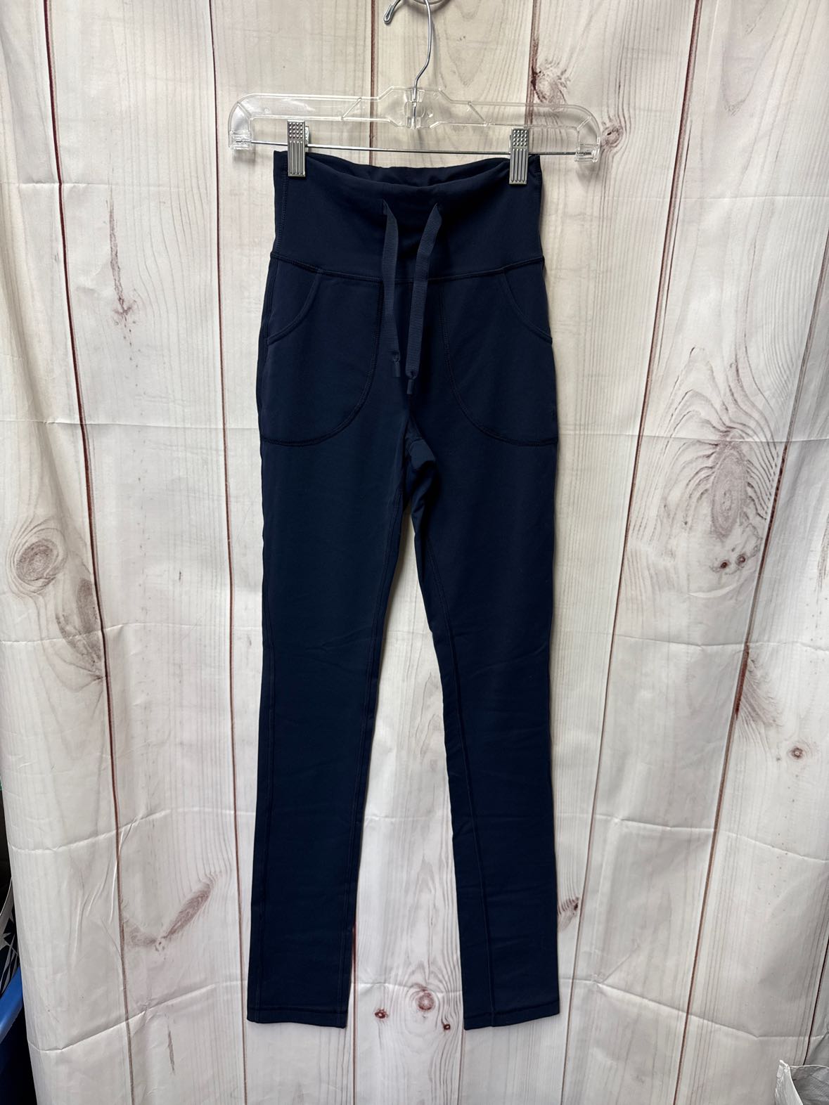 Lululemon Women's Size 2 Navy Leggings