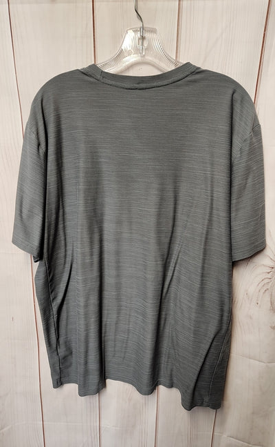 Nike Men's Size XL Gray Shirt