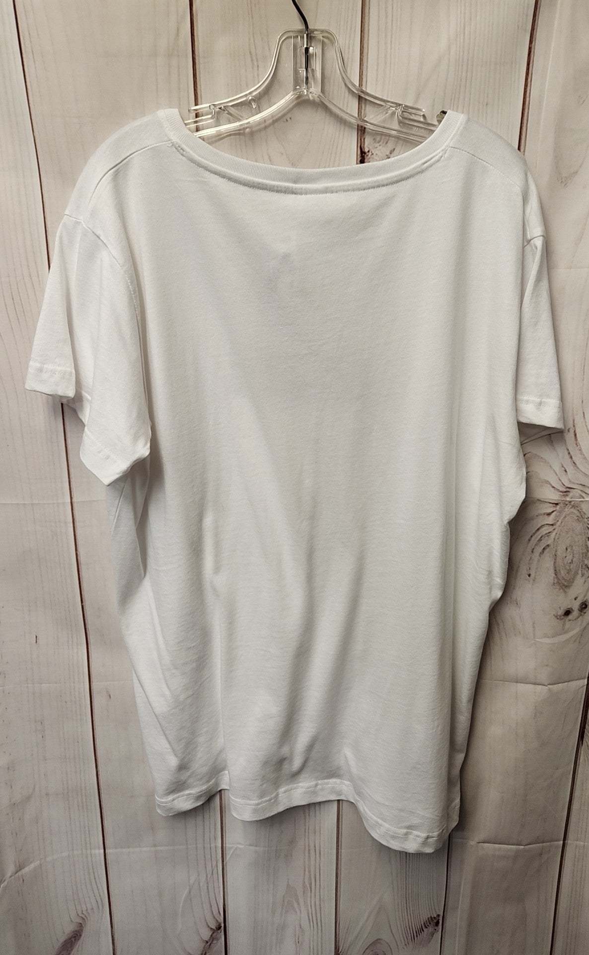 Lat Women's Size 2X White Short Sleeve Top