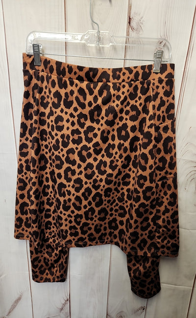 Snoga Athletics Women's Size L Brown Animal Print Capri Skorts