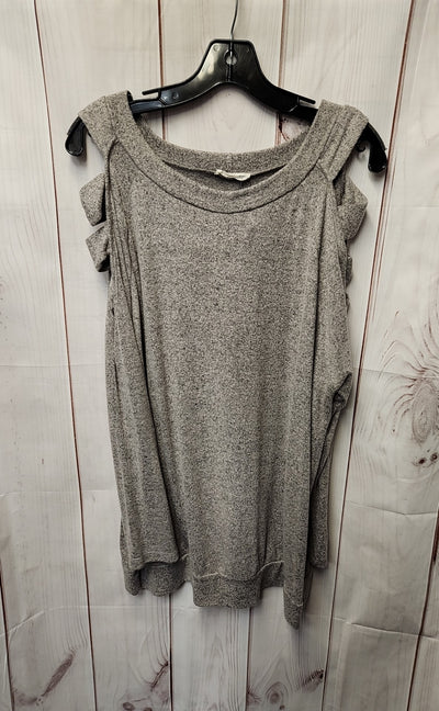 ee:some Women's Size L Gray Cold Shoulder Top