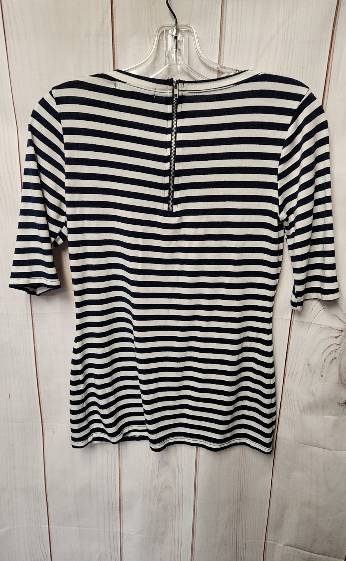 Green Envelope Women's Size S White & Blue Stripe Short Sleeve Top