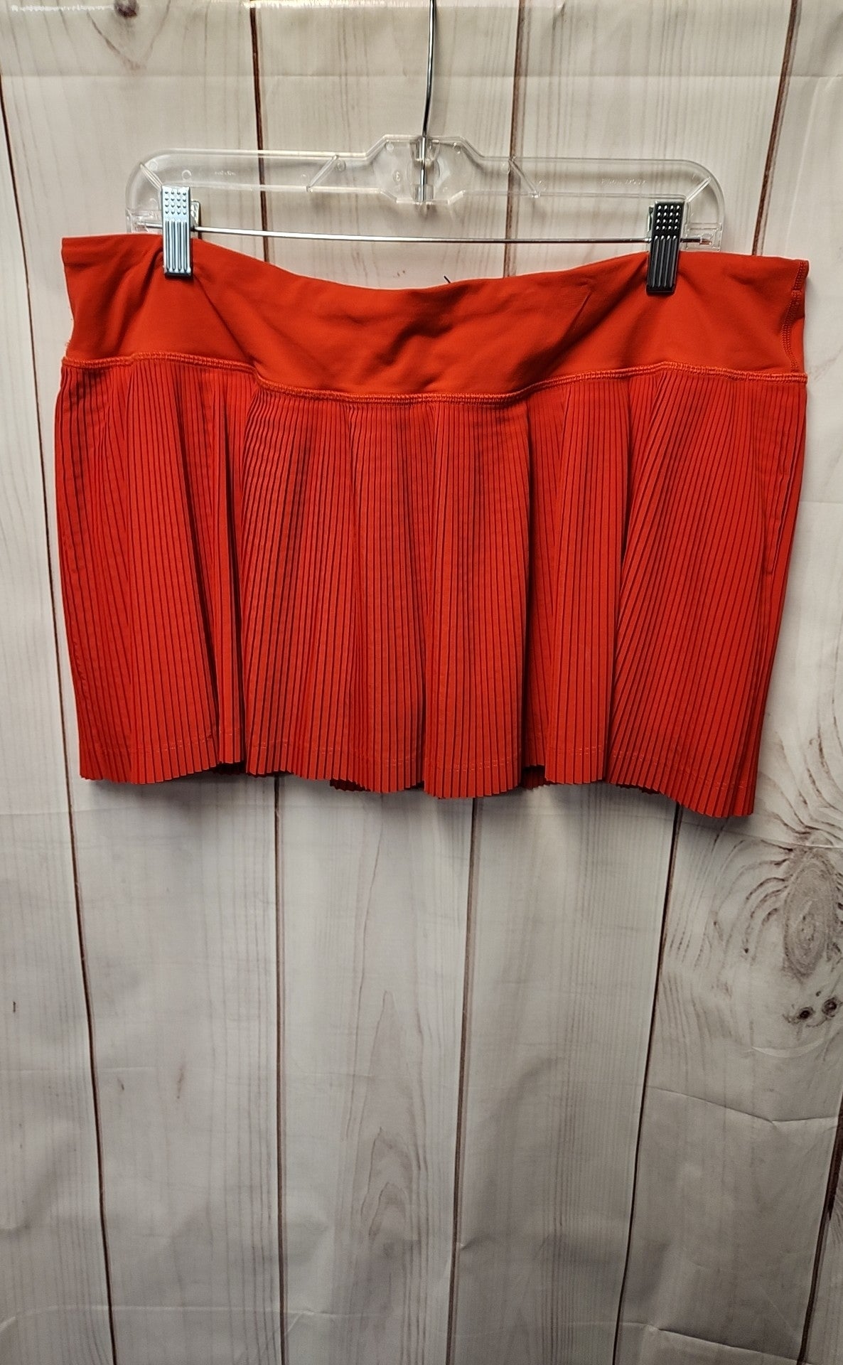 Lululemon Women's Size 14 Red Skorts