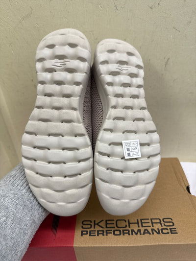 NIB Skechers Women's Size 10 Tan Flats