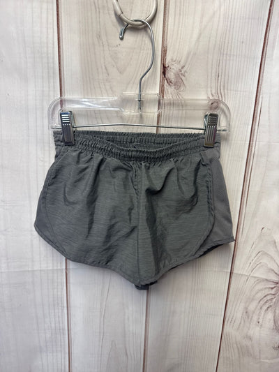 Nike Girl's Size 6/7 Gray Shorts