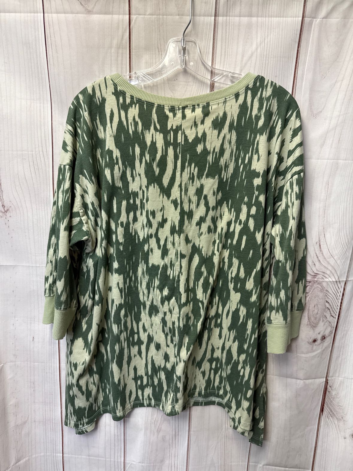 Cozy Women's Size 1X Green 3/4 Sleeve Top