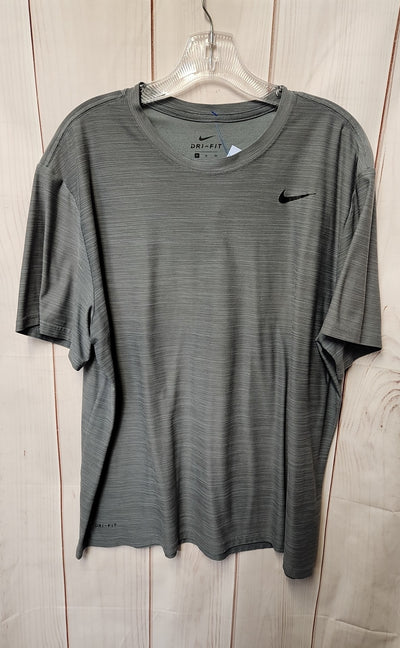 Nike Men's Size XL Gray Shirt