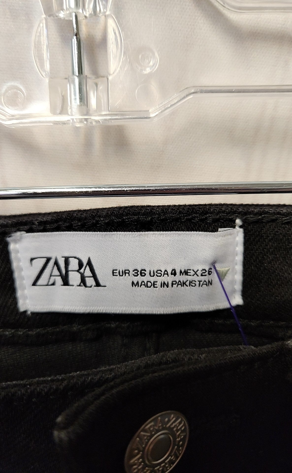 Zara Women's Size 27 (3-4) Black Jeans