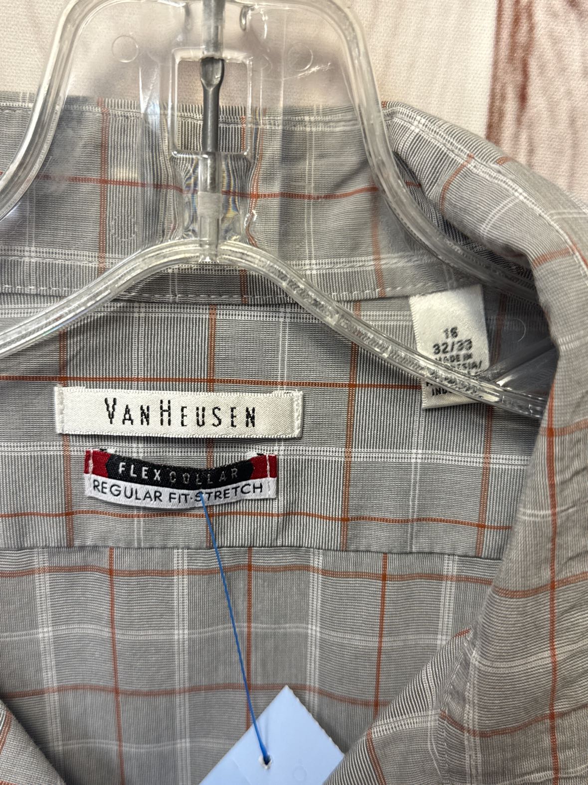 Van Heusen Men's Size M Gray Shirt