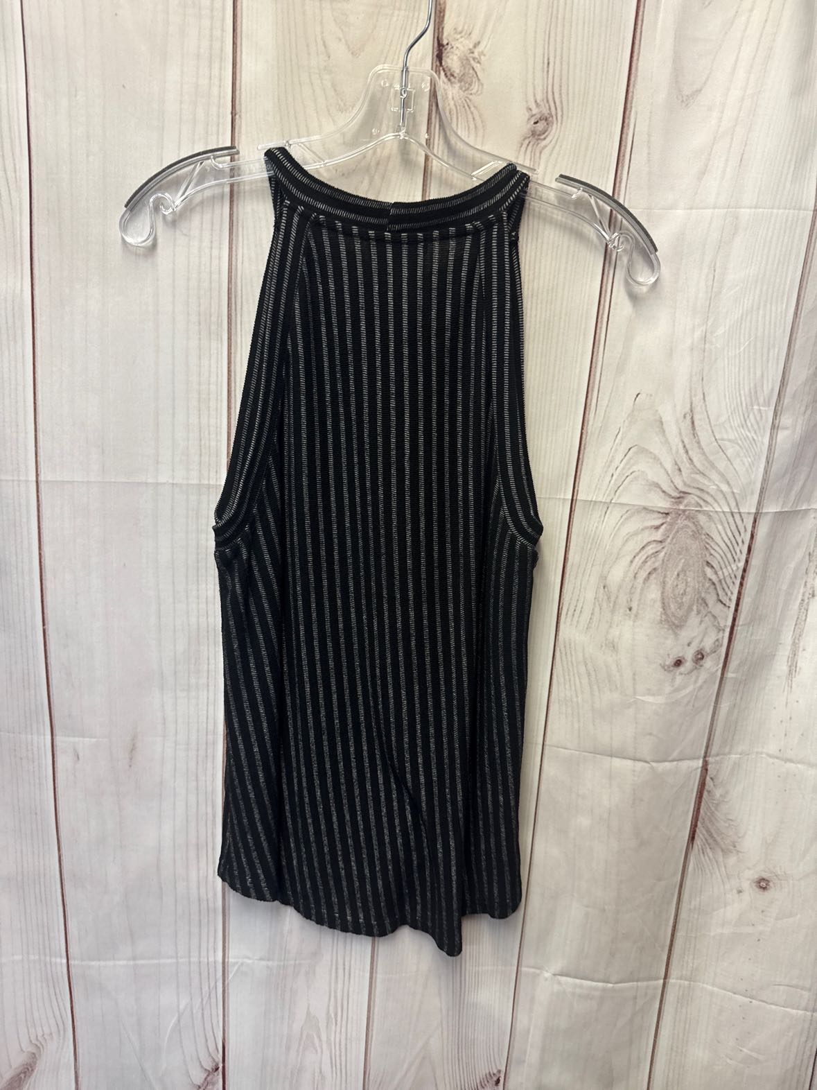 W5 Women's Size M Black Sleeveless Top