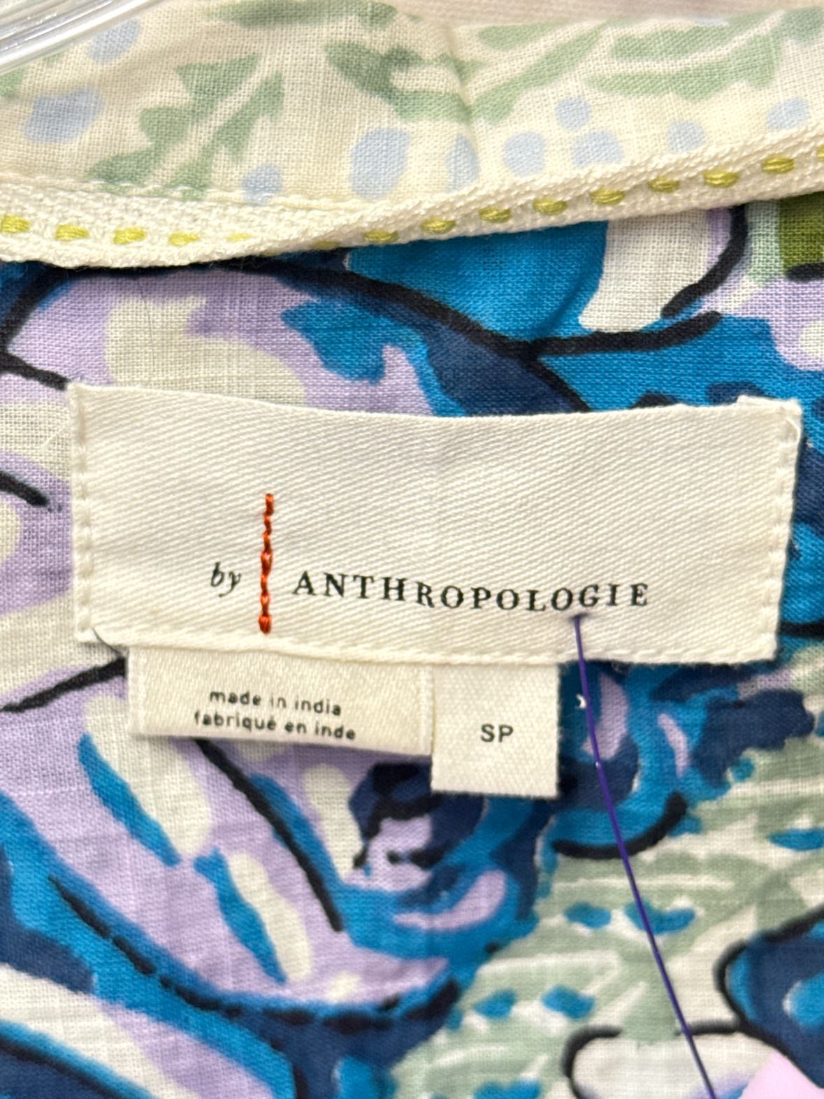 Anthropologie Women's Size S Petite White & Blue Floral Short Sleeve Top