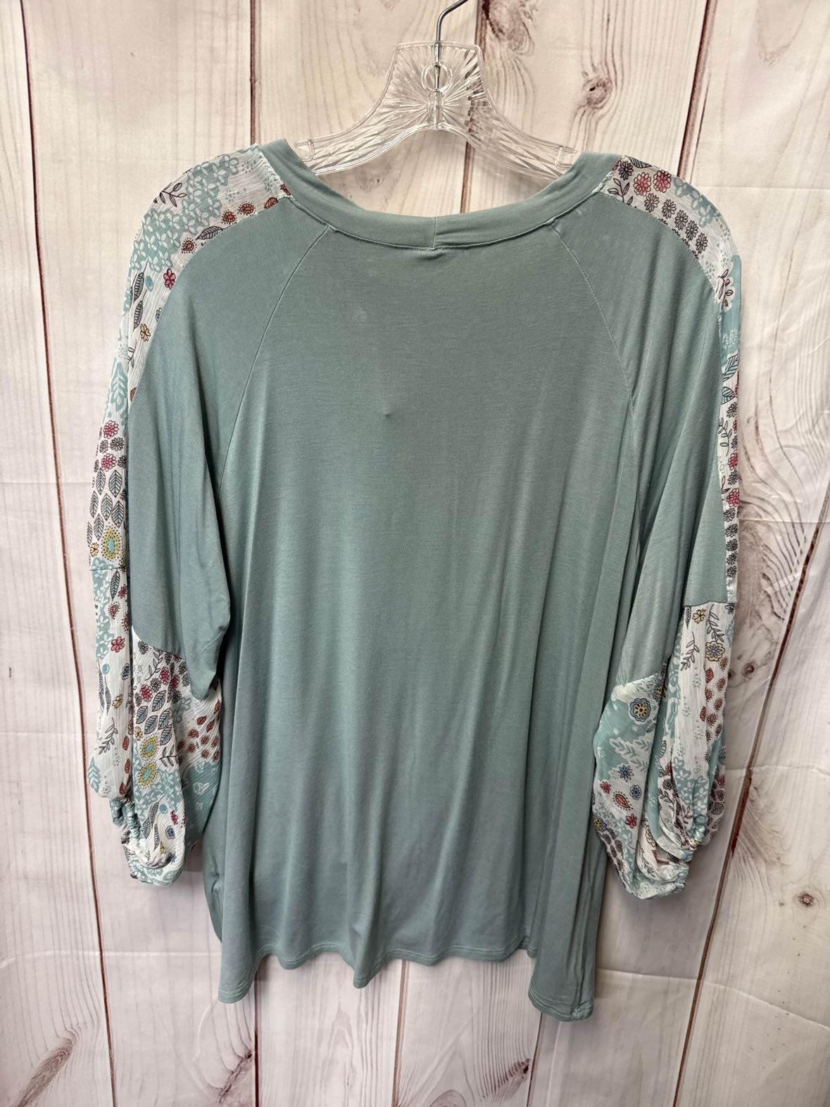 Emerald Women's Size L Mint Floral Long Sleeve Top