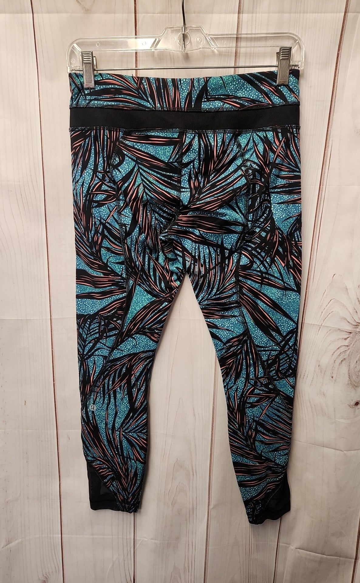 Lululemon Women's Size 6 Black & Blue Floral Leggings