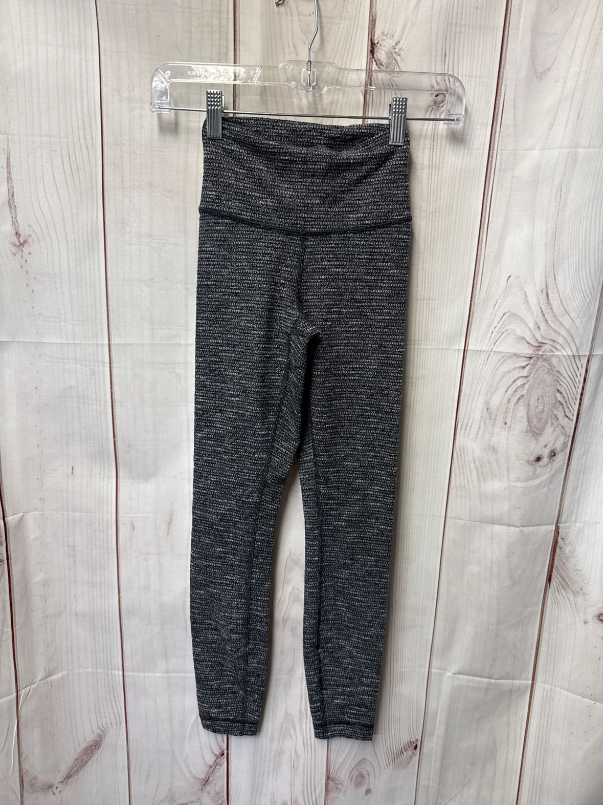 Lululemon Women's Size 2 Gray Active Capris