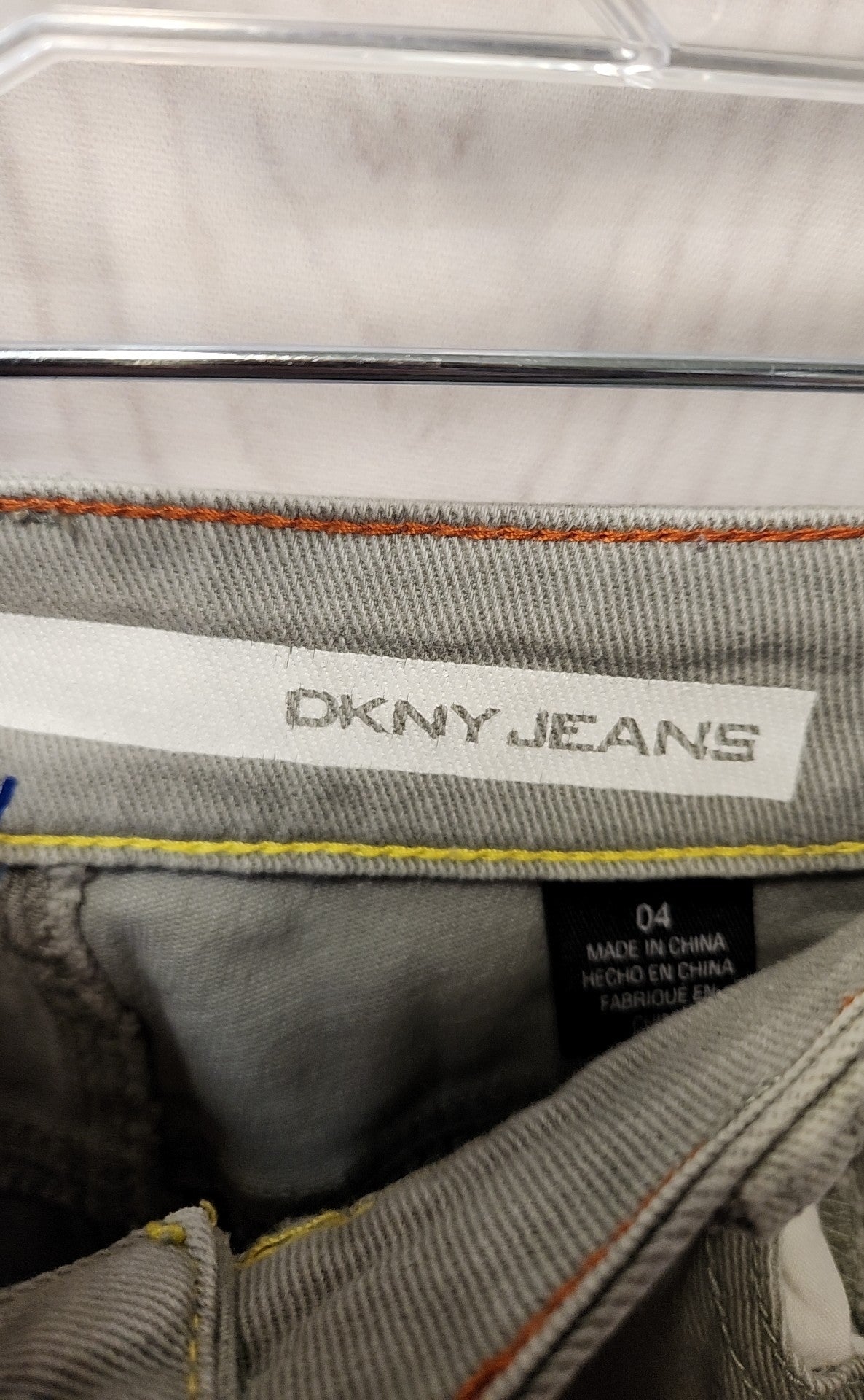 DKNY Women's Size 27 (3-4) Gray Jeans Soho Skinny