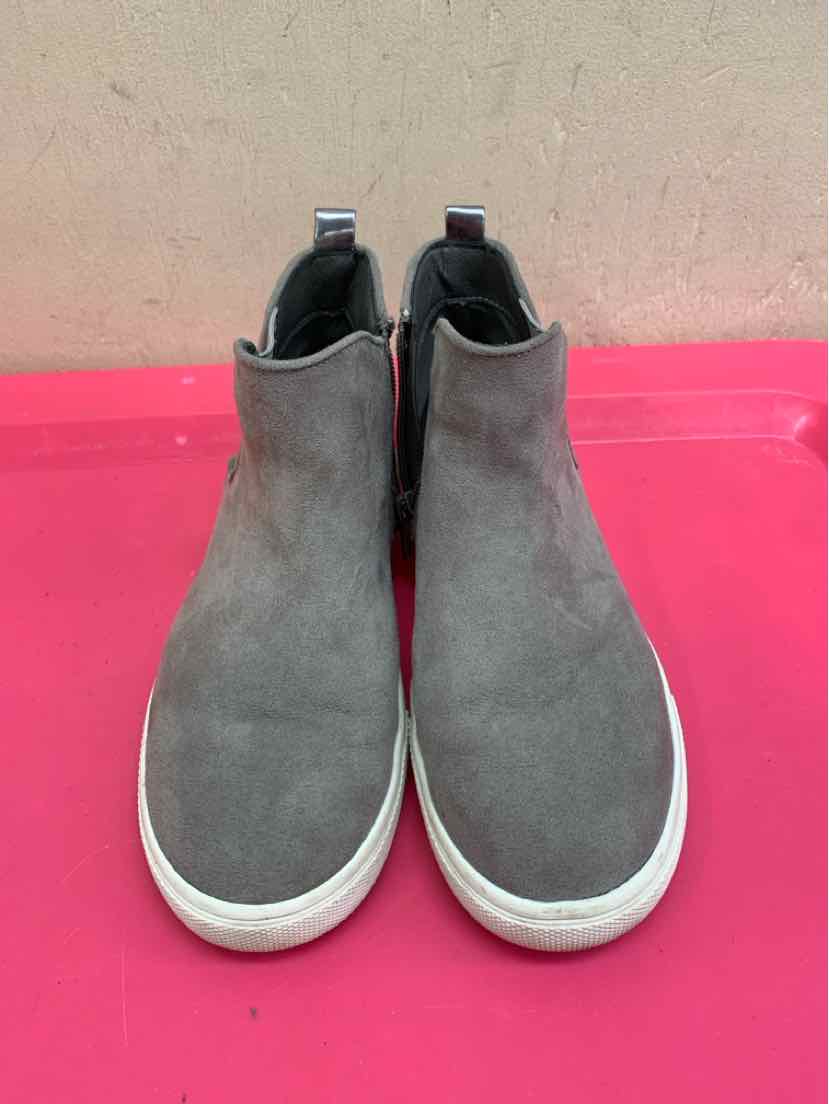 So Girl's Size 3 Gray Boots