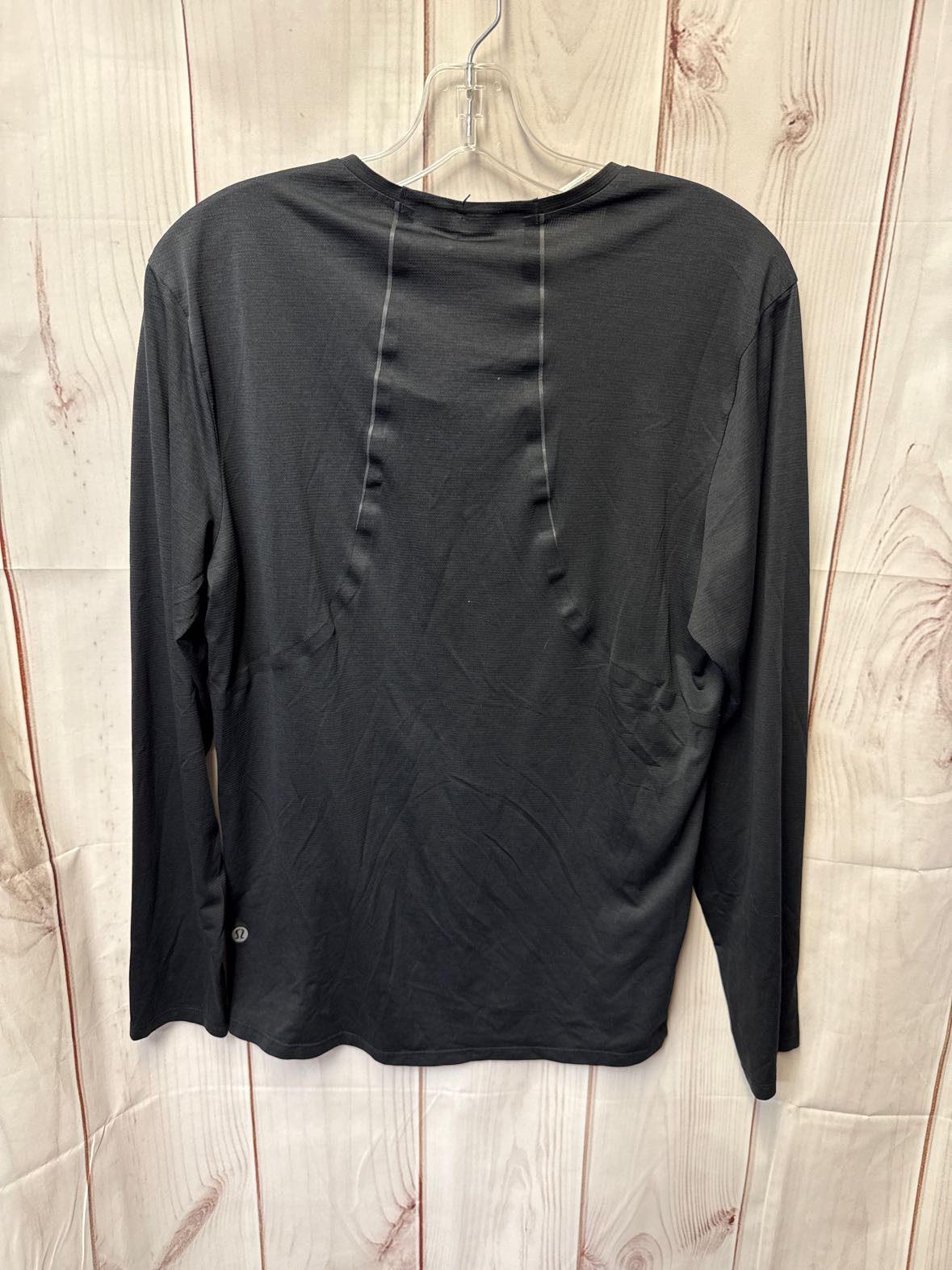 Lululemon Men's Size M Black Shirt