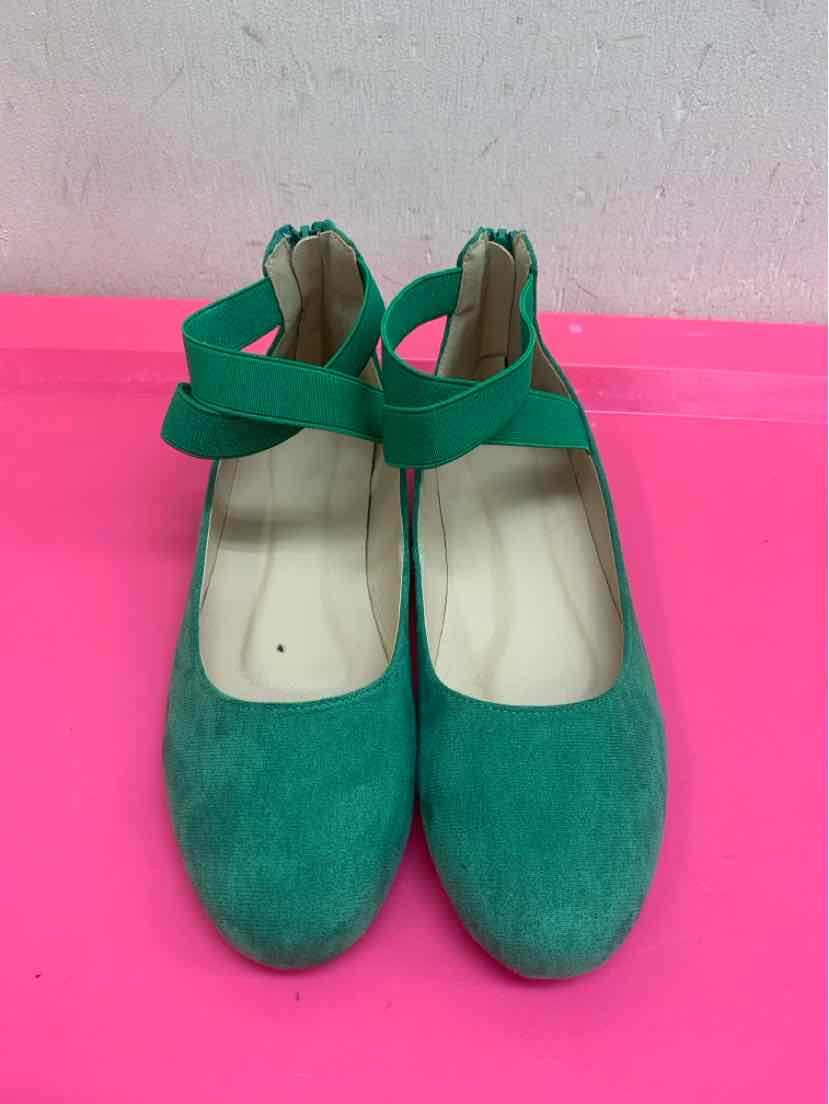 Women's Size 39 = 8-1/2 Green Flats