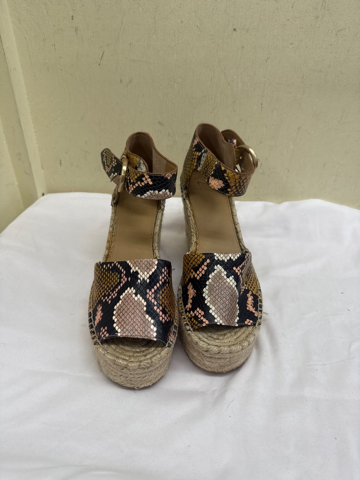 Marc Fisher Women's Size 8 Brown Pumps