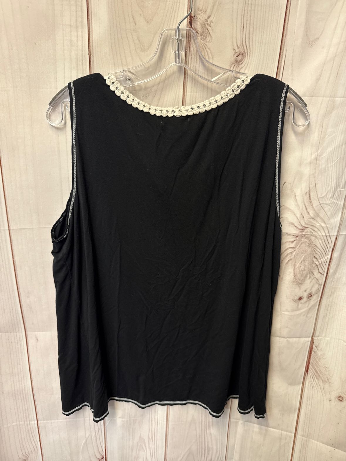 Max Studio Women's Size 1X Black Sleeveless Top