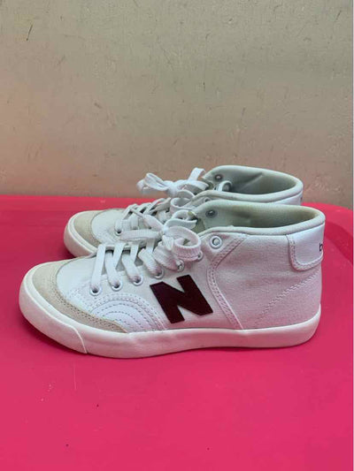 New Balance Women's Size 6 White Sneakers