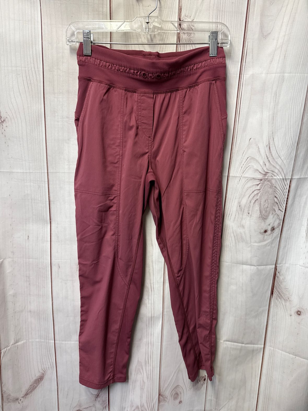 Lululemon Women's Size 4 Pink Active Capris