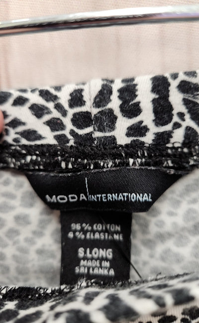 Moda International Women's Size S Black Leggings